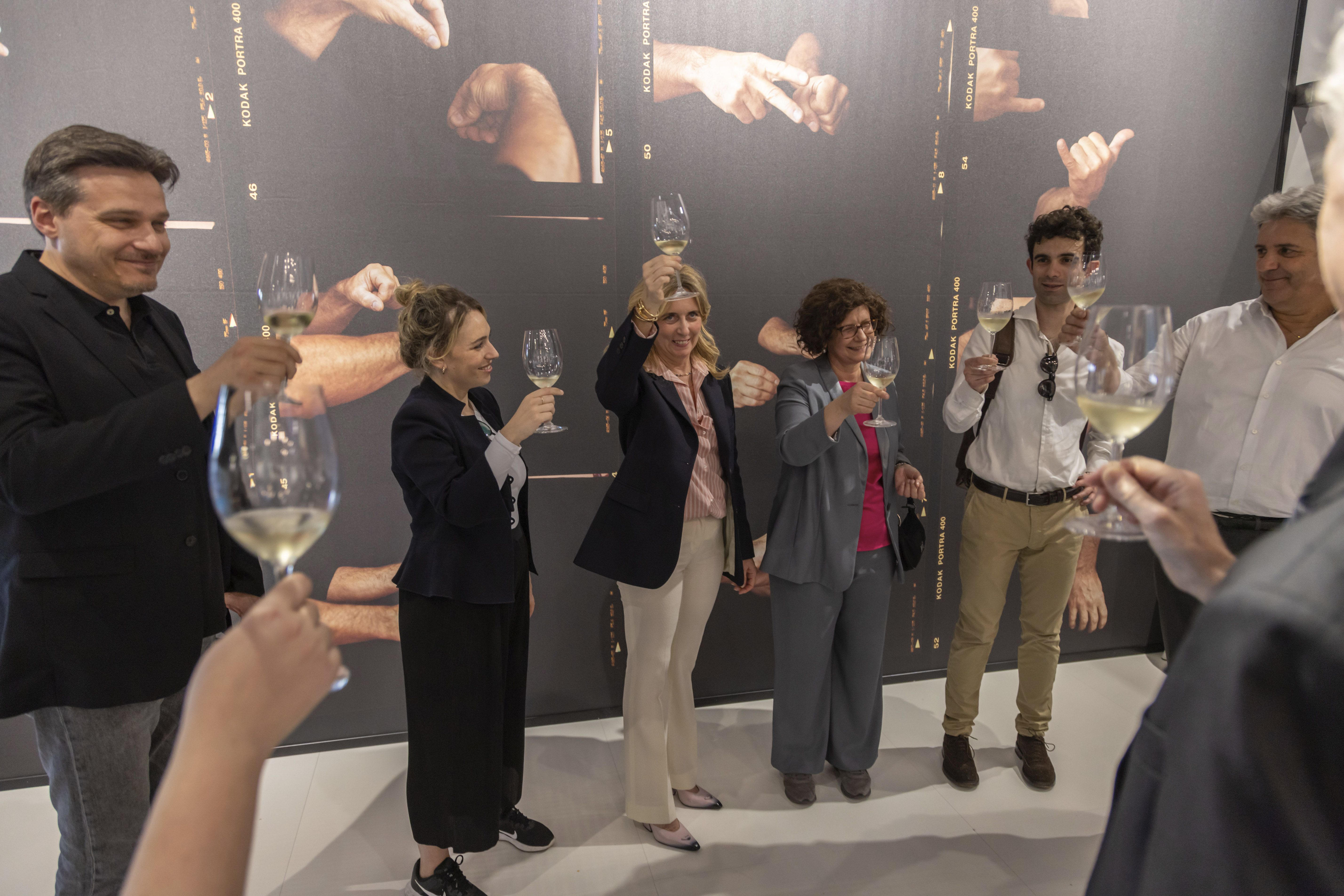 La mostra fotografica “Rosa Sentinella” di Rachele Maistrello presentata al Vinitaly